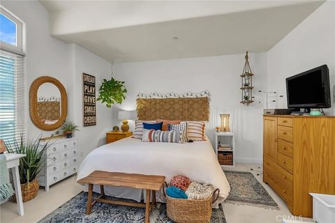 Tiny photo for 6872 Chartwell Dr, Riverside, CA 92506 (MLS # IV25275367)