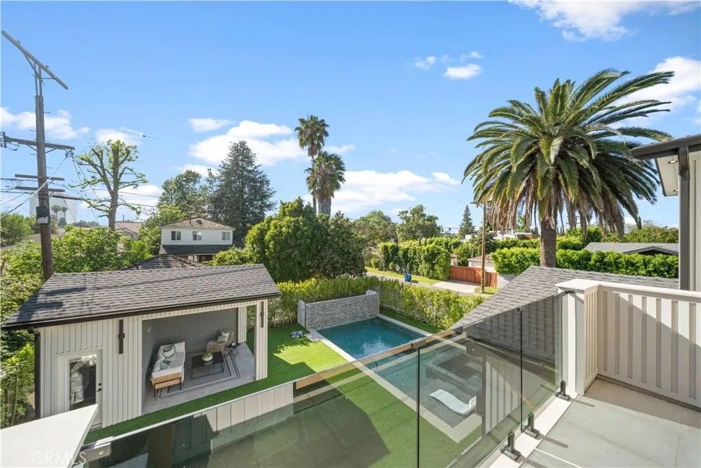 Photo of 4765 Lemona Avenue, Sherman Oaks, CA 91403 (MLS # WS26077196)