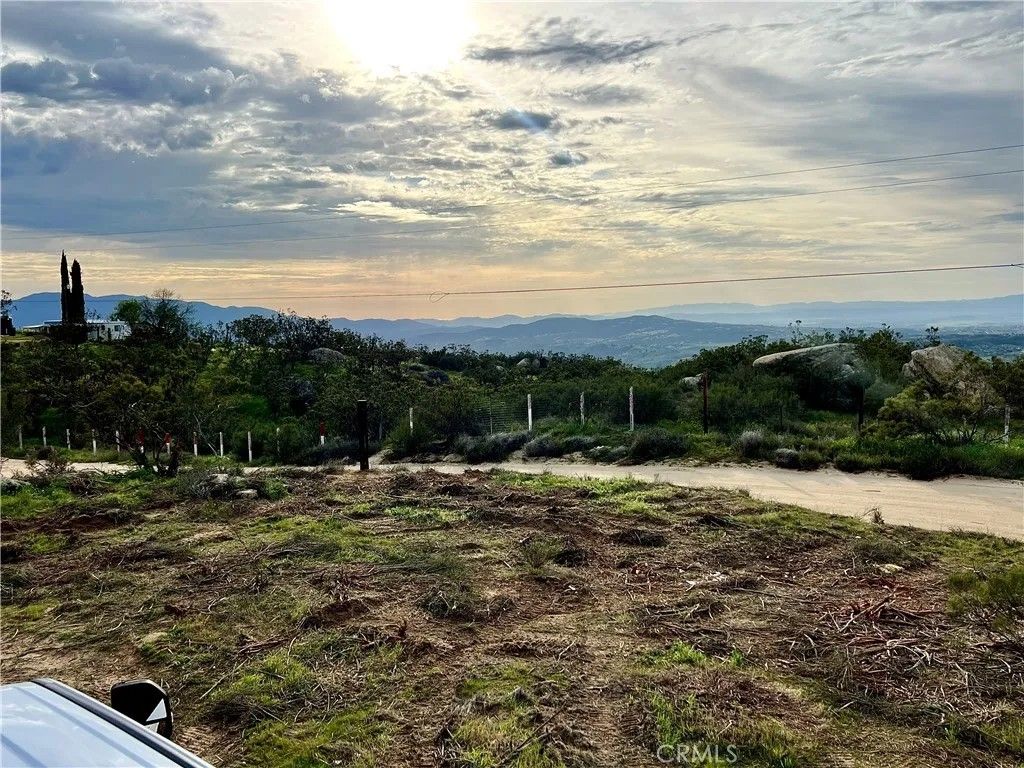 Photo of 1 Overton, Hemet, CA 92544 (MLS # SW26027749)