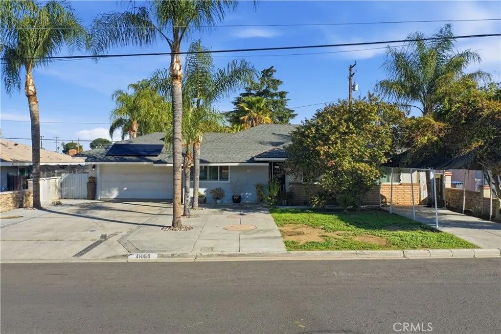 Photo of 41050 Johnston Ave, Hemet, CA 92544 (MLS # SW26042641)
