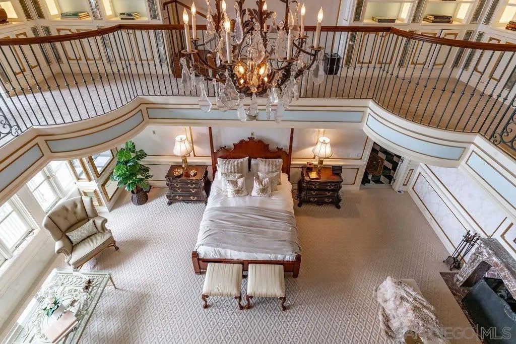 7007 Country Club Drive