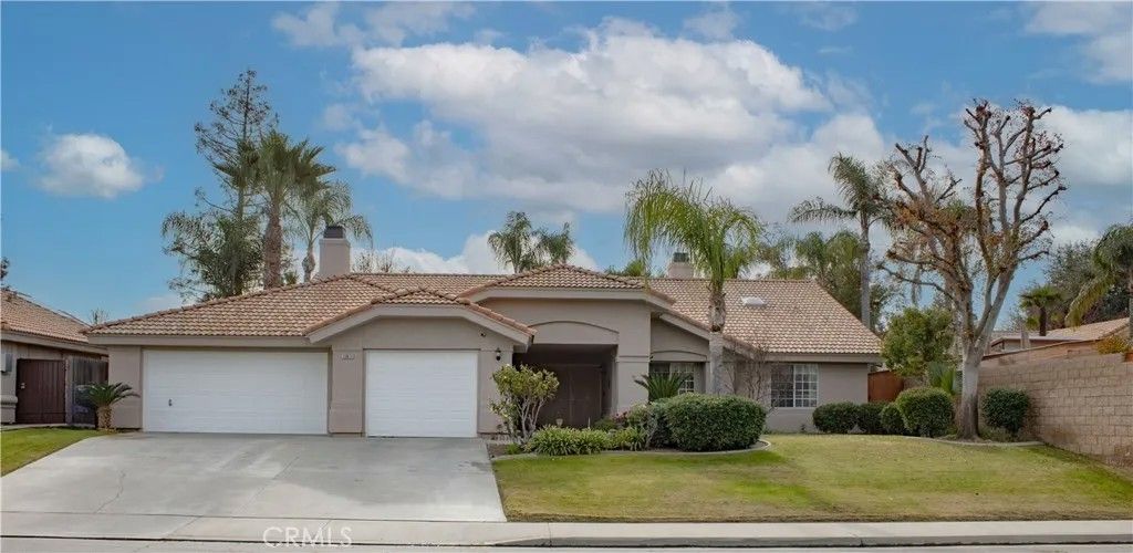 Photo of 13813 Toluca Drive, Bakersfield, CA 93314 (MLS # NS26002812)