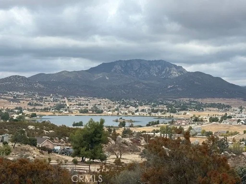 Photo of 49114 Sweepstakes Ln, Aguanga, CA 92536 (MLS # IV26063807)