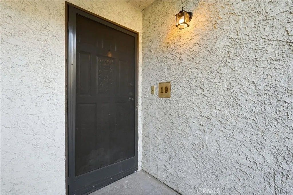 Photo of 15511 Sherman Way #19, Van Nuys, CA 91406 (MLS # SR25269881)