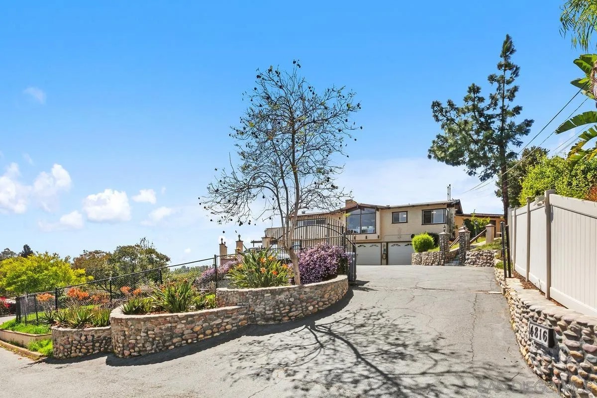 4816 Redondo Dr