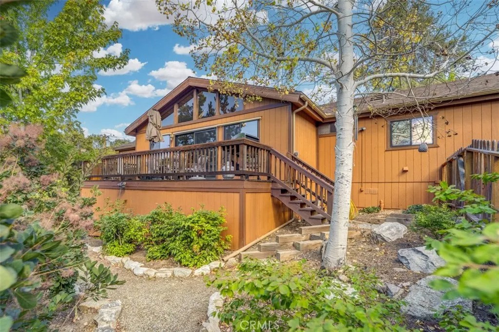 15420 Live Oak Way