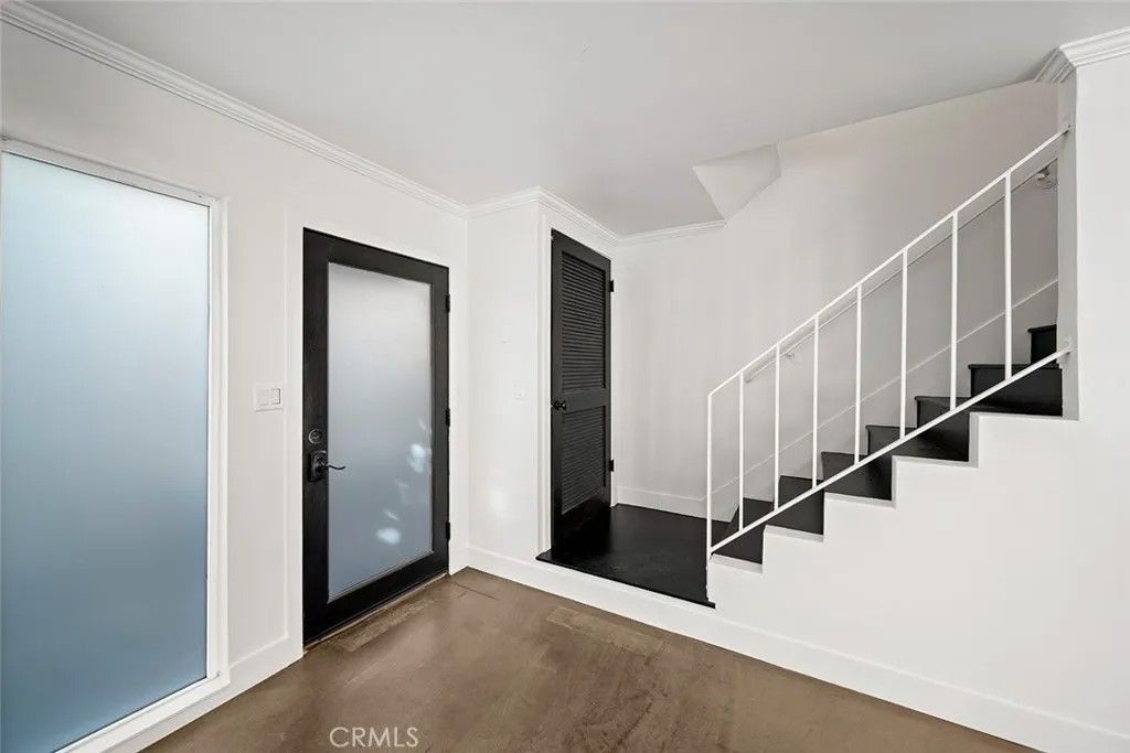 Photo of 435 Dahlia Avenue, Corona Del Mar, CA 92625 (MLS # LG26016000)