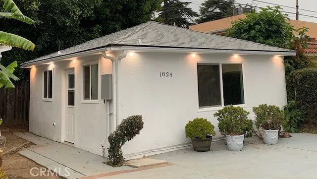 1826 Wellington Road
