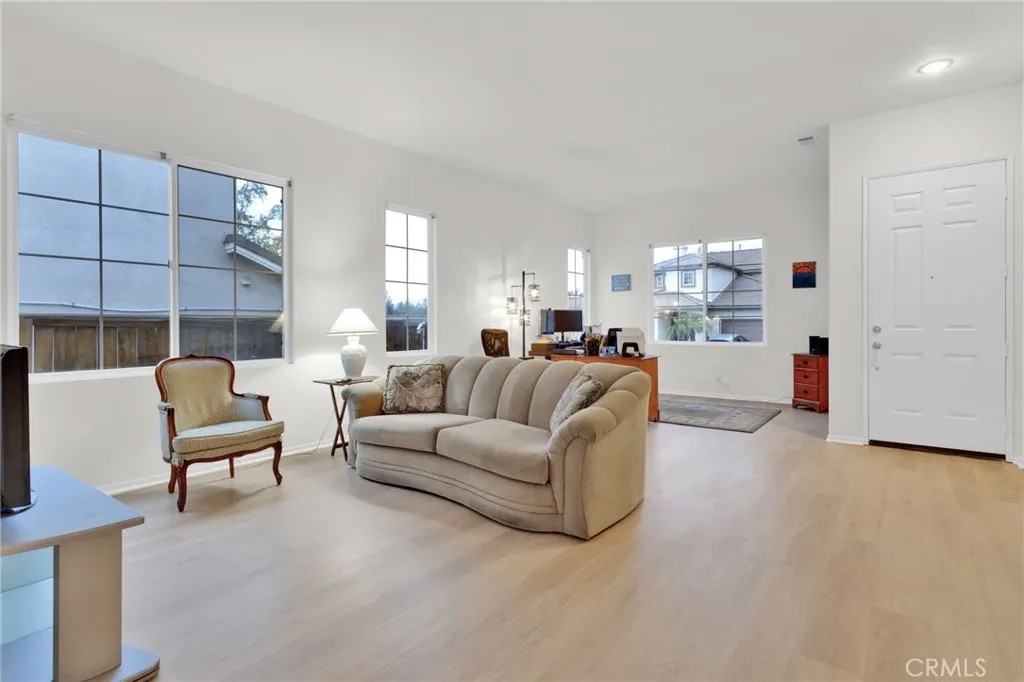 30809 Point Woods Court