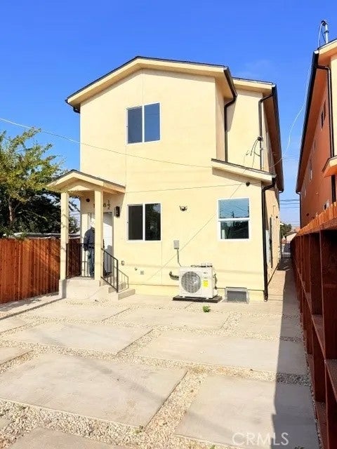 11108 S Avalon