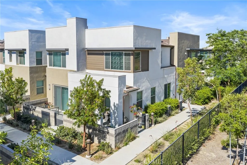 3620 E Peckham Paseo 1