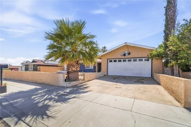 1104 Bigger St