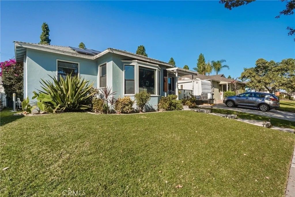 Photo of 4417 McNab Avenue, Lakewood, CA 90713 (MLS # PW26024146)