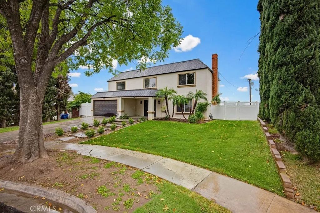 Photo of 2256 Kentwood Dr, Riverside, CA 92507 (MLS # IV26038371)