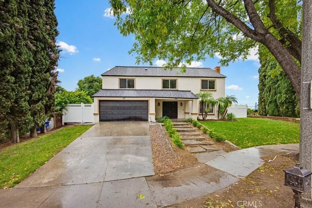 Photo of 2256 Kentwood Dr, Riverside, CA 92507 (MLS # IV26038371)