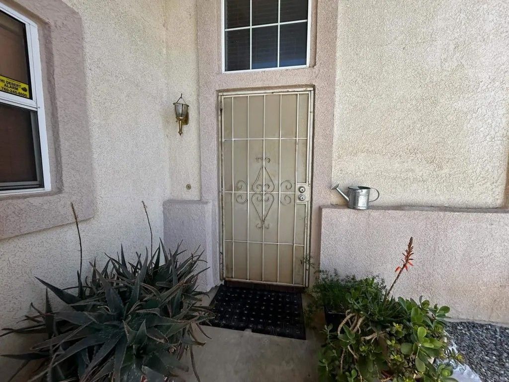 Photo of 12779 Luna Road, Victorville, CA 92392 (MLS # NDP2603969)