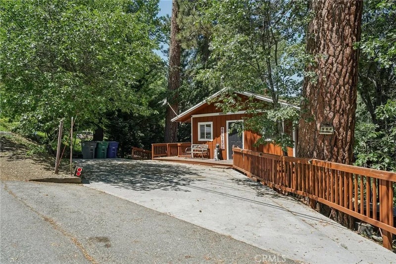 944 Knickerbocker Road