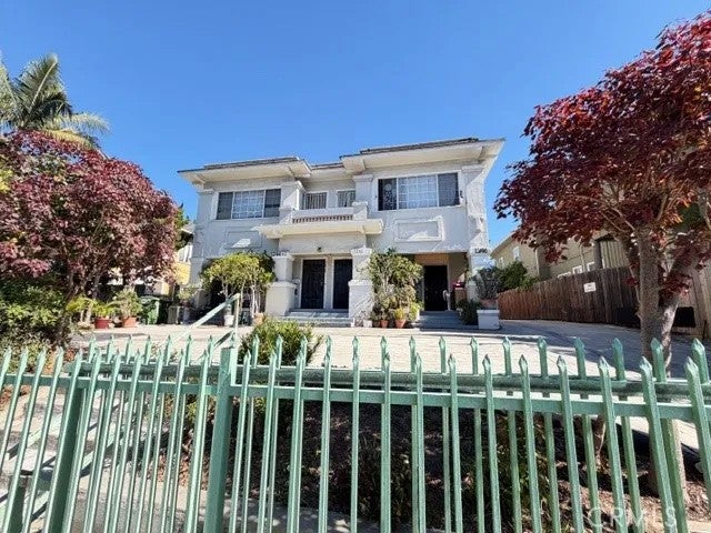 1244 5th Ave