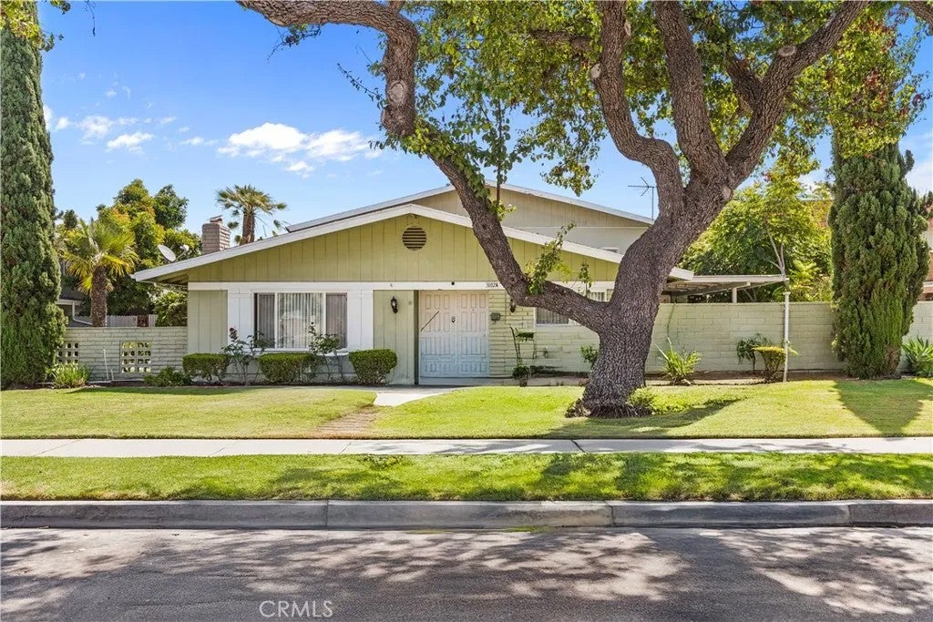 3102 Ginger Avenue