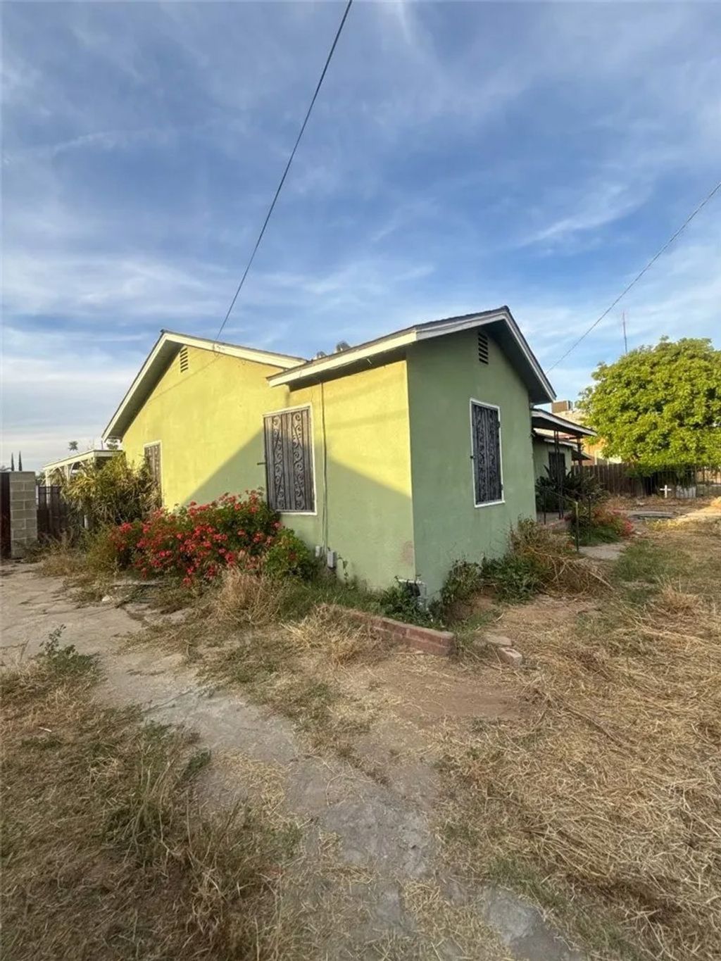 Photo of 3598 W Franklin Avenue, Fresno, CA 93706 (MLS # FR26084058)