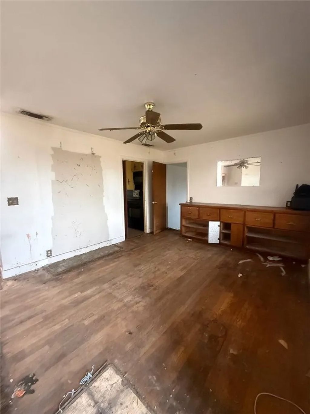 Photo of 3598 W Franklin Avenue, Fresno, CA 93706 (MLS # FR26084058)