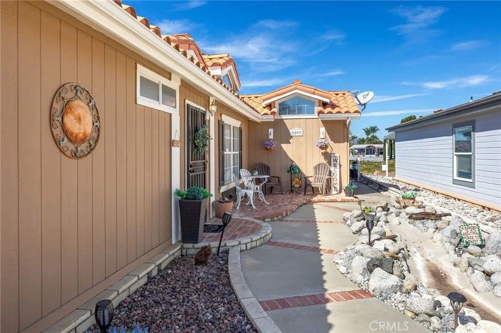 Photo of 2892 Peach Tree St, Hemet, CA 92545 (MLS # SW26047105)