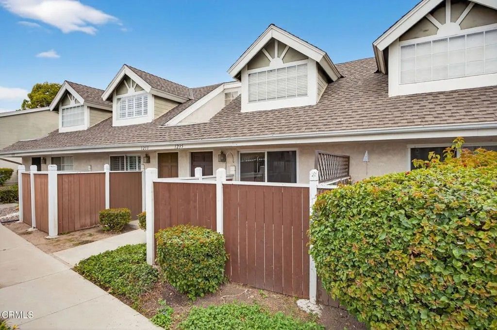 Photo of 1235 Osage Lane, Ventura, CA 93004 (MLS # V1-35542)