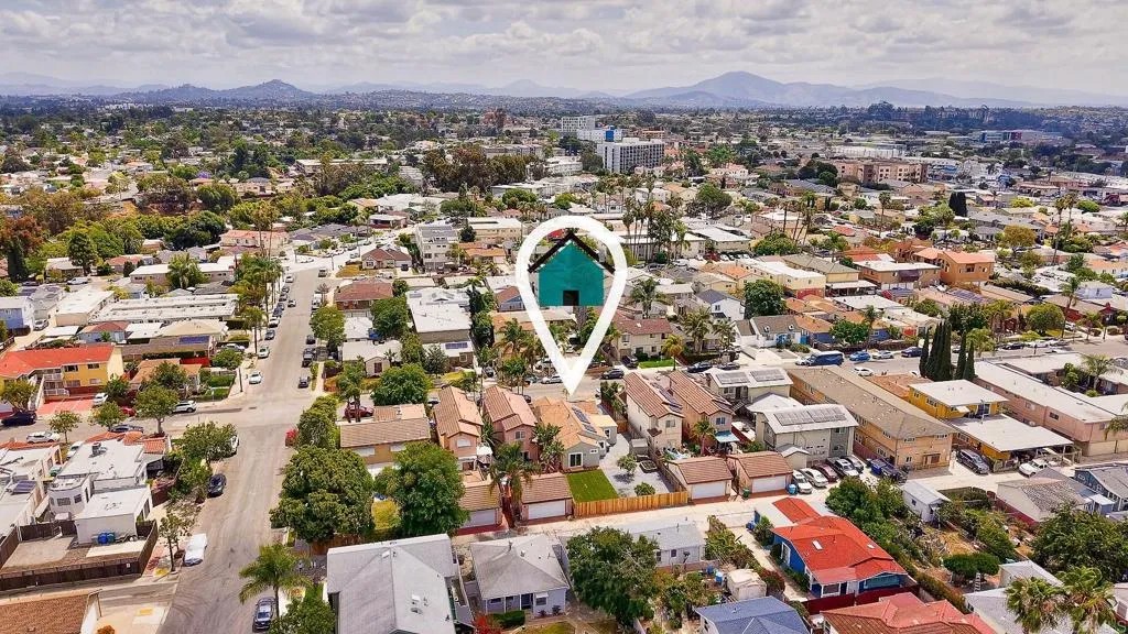4584 Altadena Avenue