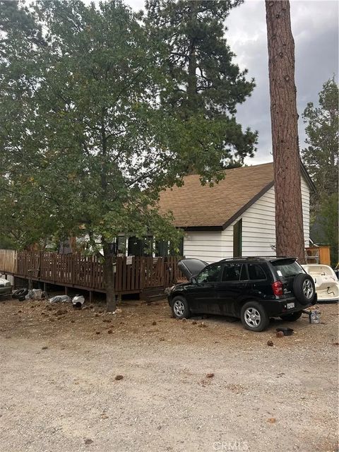 Tiny photo for 479 Holmes Ln, Sugarloaf, CA 92386 (MLS # OC25239940)