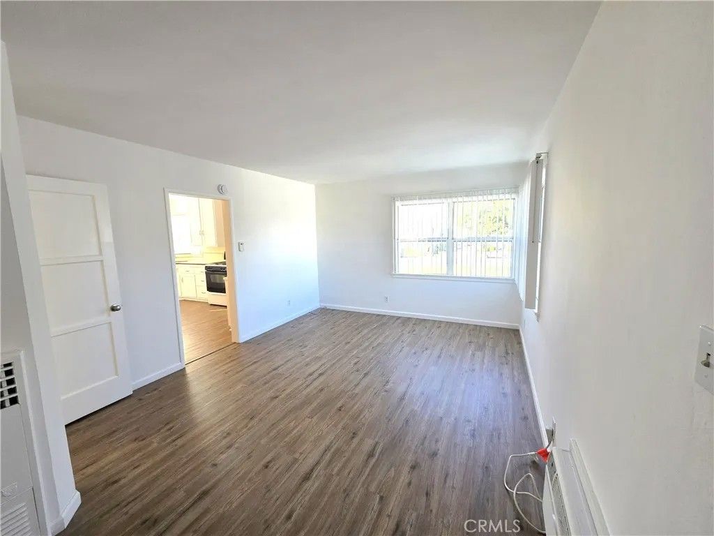 Photo of 662 W Glenoaks Boulevard #1/2, Glendale, CA 91202 (MLS # SB26041111)