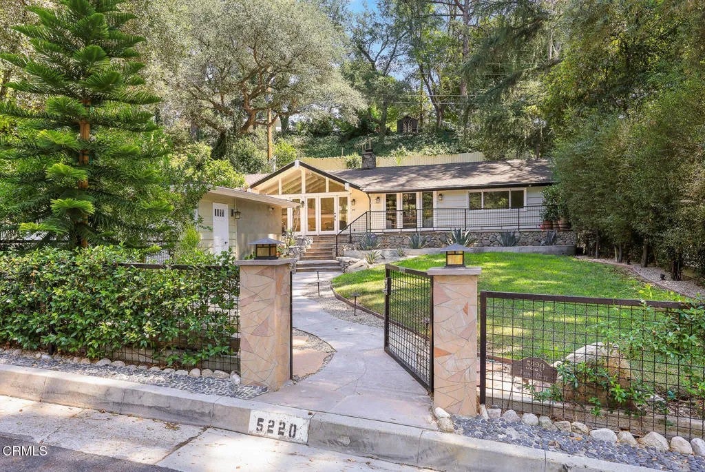 5220 Palm Drive