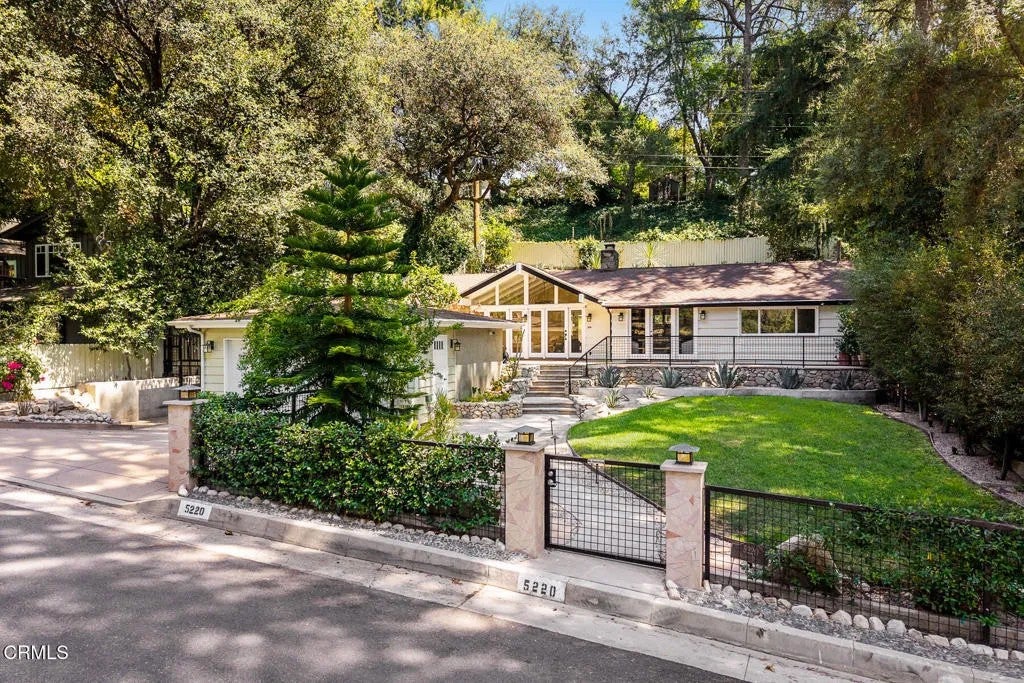 5220 Palm Drive