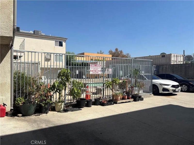 8800 Burnet 16