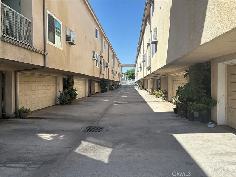 8800 Burnet 16