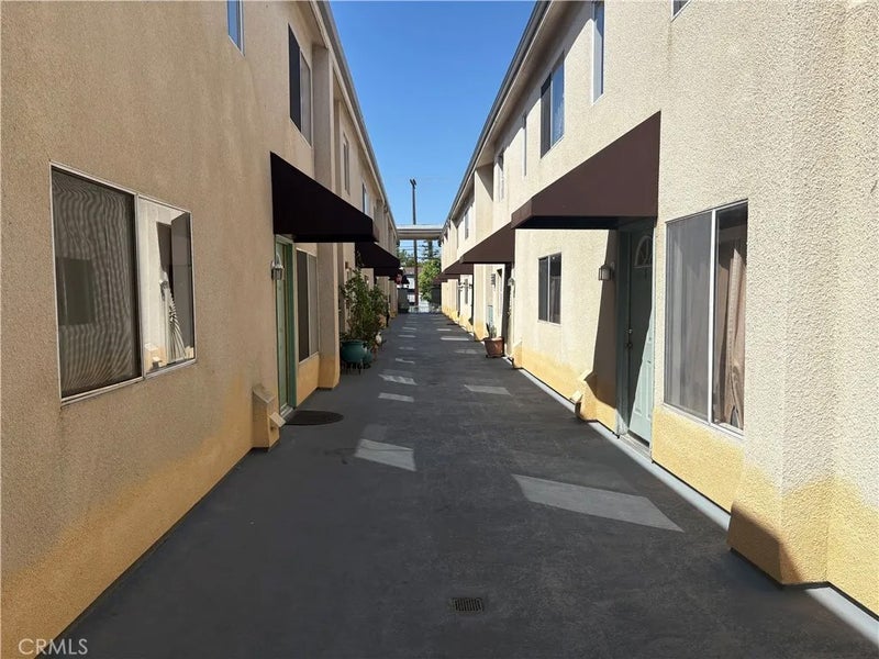 8800 Burnet 16