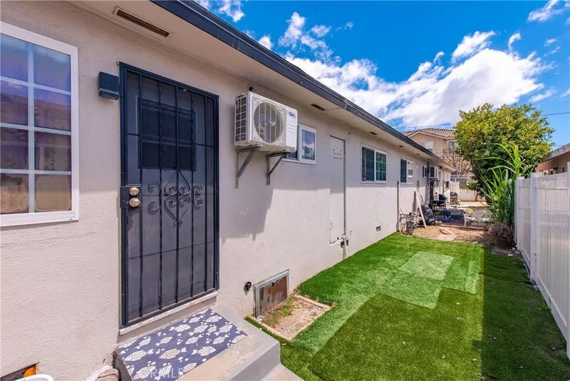 1630 W 206th