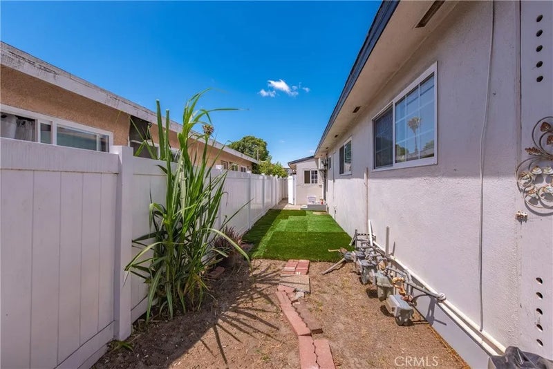 1630 W 206th