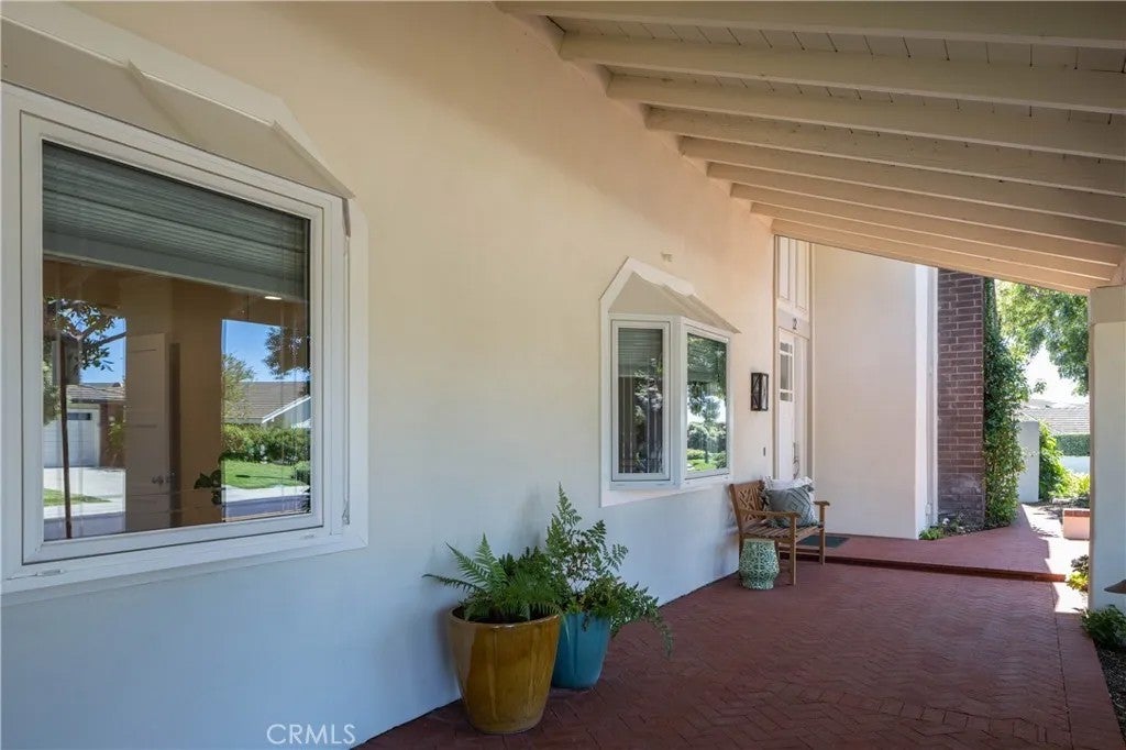 2 Shoal Drive