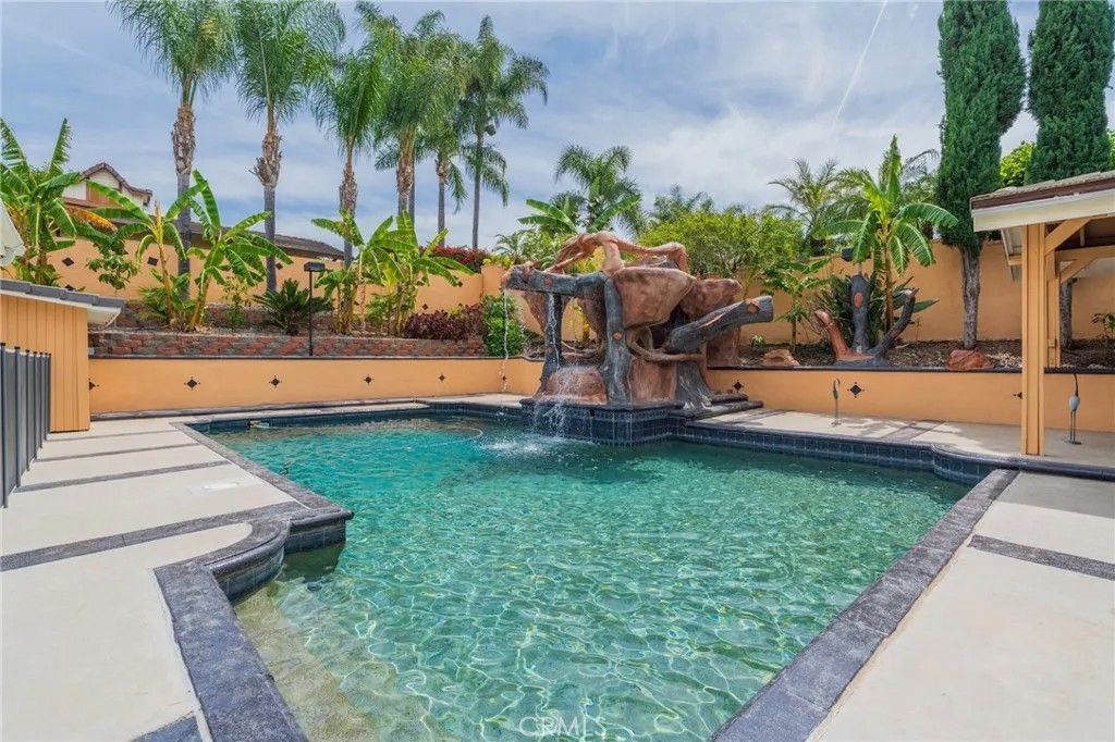 Photo of 5562 Highland Ave, Yorba Linda, CA 92886 (MLS # OC26085586)