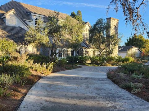 1402 Via Mil Cumbres Solana Beach CA 92075