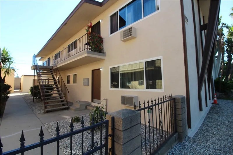 1010 E 32nd