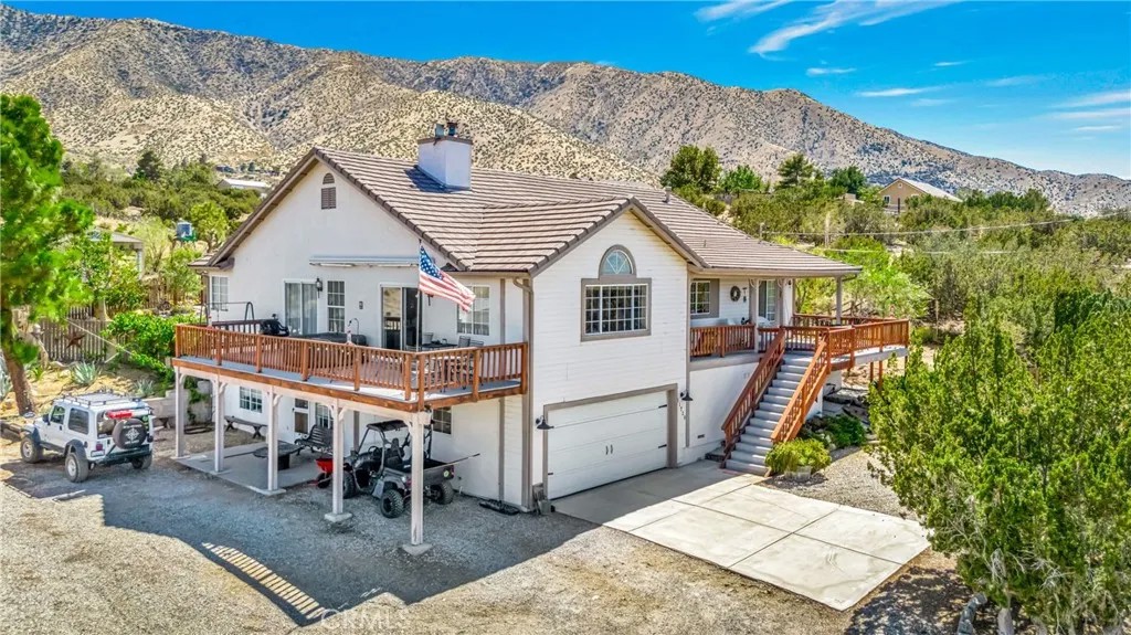 11720 Honeybee Lane