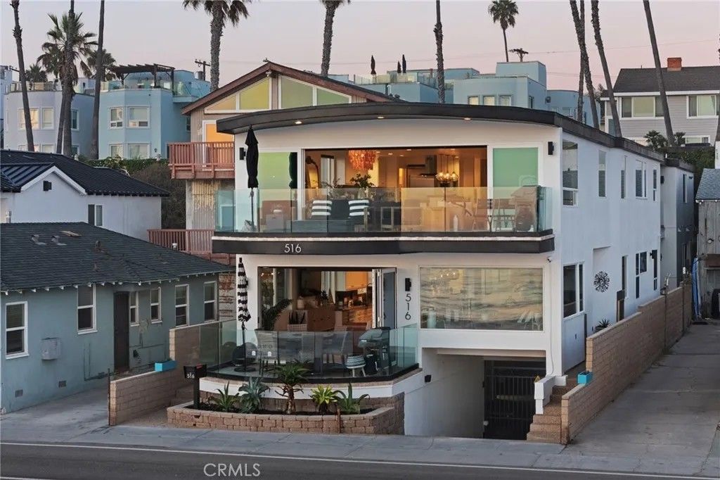 Photo of 516 S S The Strand, Oceanside, CA 92054 (MLS # OC25277644)