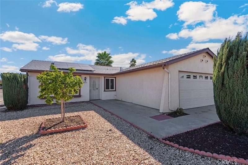 2404 El Rancho Circle