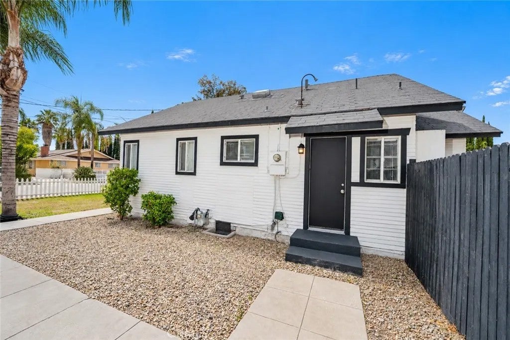 1376 Birch St.