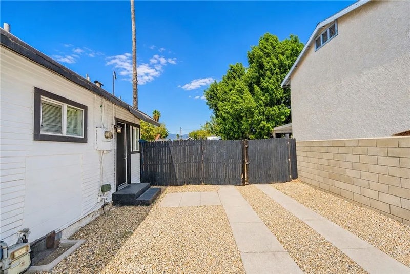 1376 Birch St.