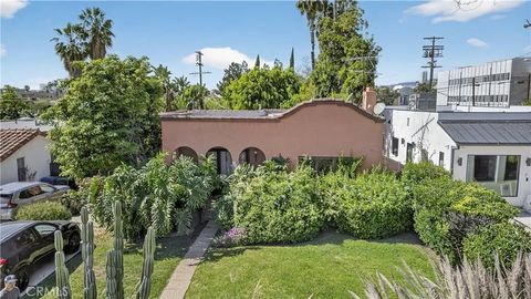 Photo of 651 N La Jolla Ave, Los Angeles, CA 90048 (MLS # CV26050829)