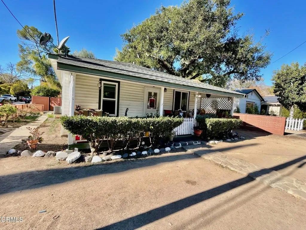 Photo of 211 Fox Street, Ojai, CA 93023 (MLS # V1-36407)