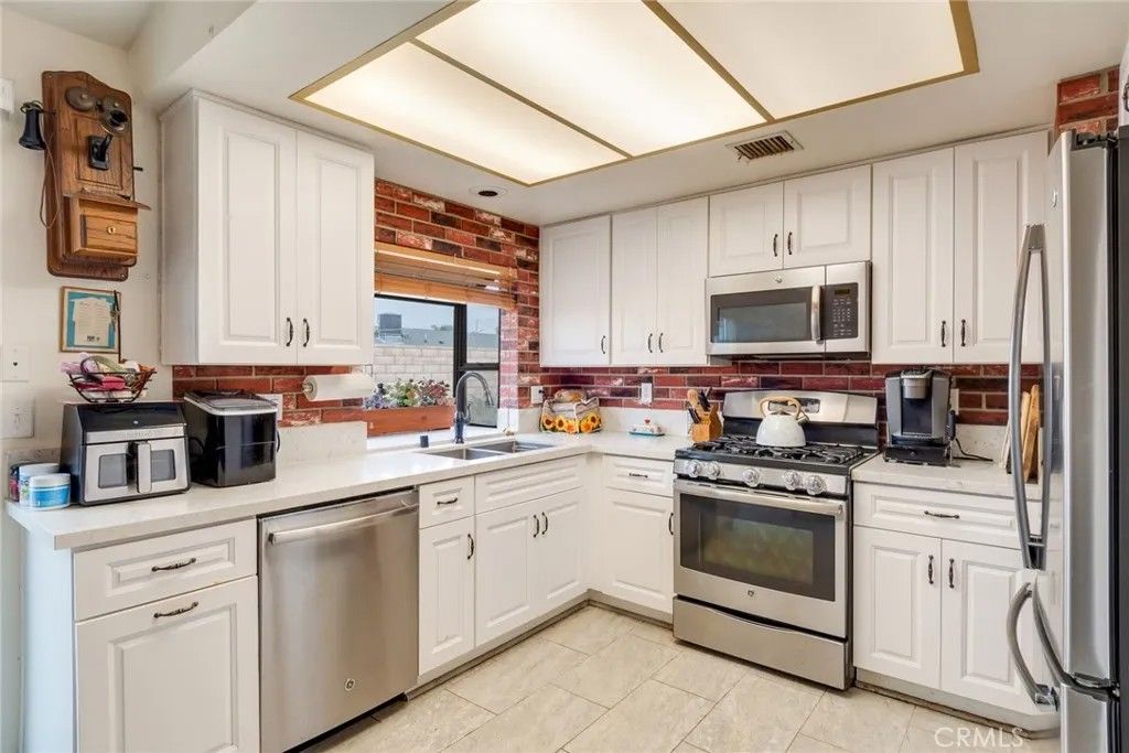 Photo of 11383 Millard Dr, Riverside, CA 92503 (MLS # IG26013395)