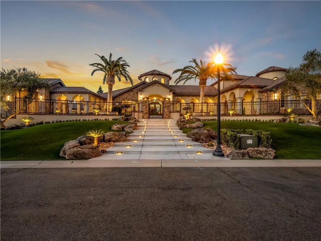 2230 E Spey Valley
